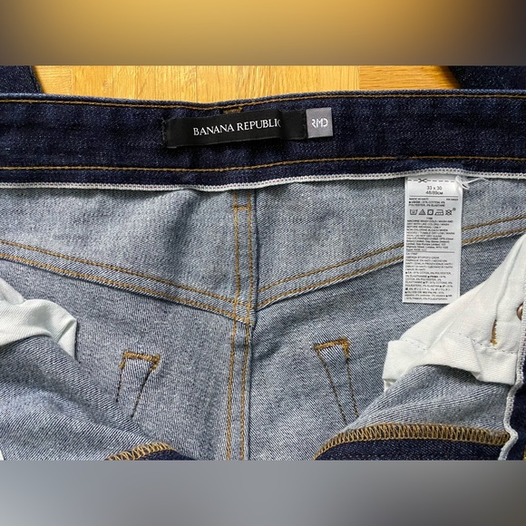 Size 33x30 Slim Traveller jean by Banana Republic. Great for Office and Casual - Picture 3 of 3